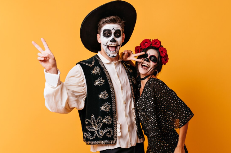 puente por Halloween y Día de Muertos 2025