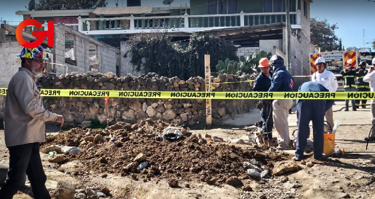 Desalojo de 20 familias en Cuautepec por fuga clandestina de hidrocarburo