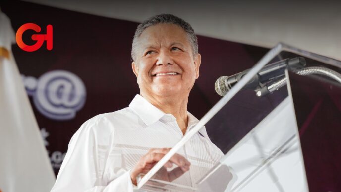 Julio Menchaca, el gobernador con mayor aprobación del país en mayo de 2025