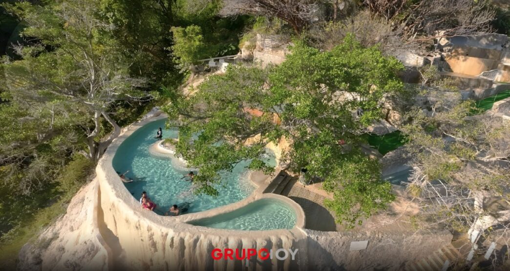 ¿La playa? Nah… Descubre las Grutas de Tolantongo, un paraíso de aguas termales en Hidalgo