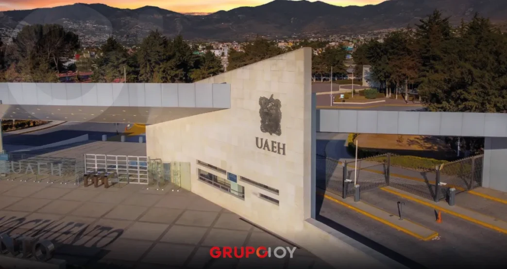 Estudiantes acusan a la UAEH de presunto fraude en becas de maestría