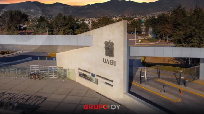 Estudiantes acusan a la UAEH de presunto fraude en becas de maestría