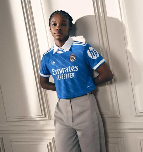 Real Madrid presenta tercera camiseta