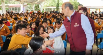 entrega de mobiliario Tula de Allende