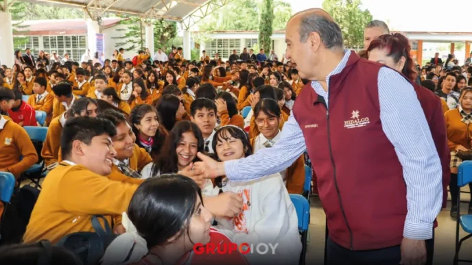 entrega de mobiliario Tula de Allende