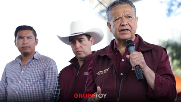 Julio Menchaca supervisa atención a afectados por las intensas lluvias en Nicolás Flores, Hidalgo