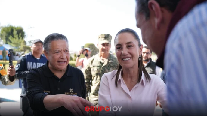 Julio Menchaca y Claudia Sheinbaum refuerzan apoyos a damnificados por la vaguada monzónica