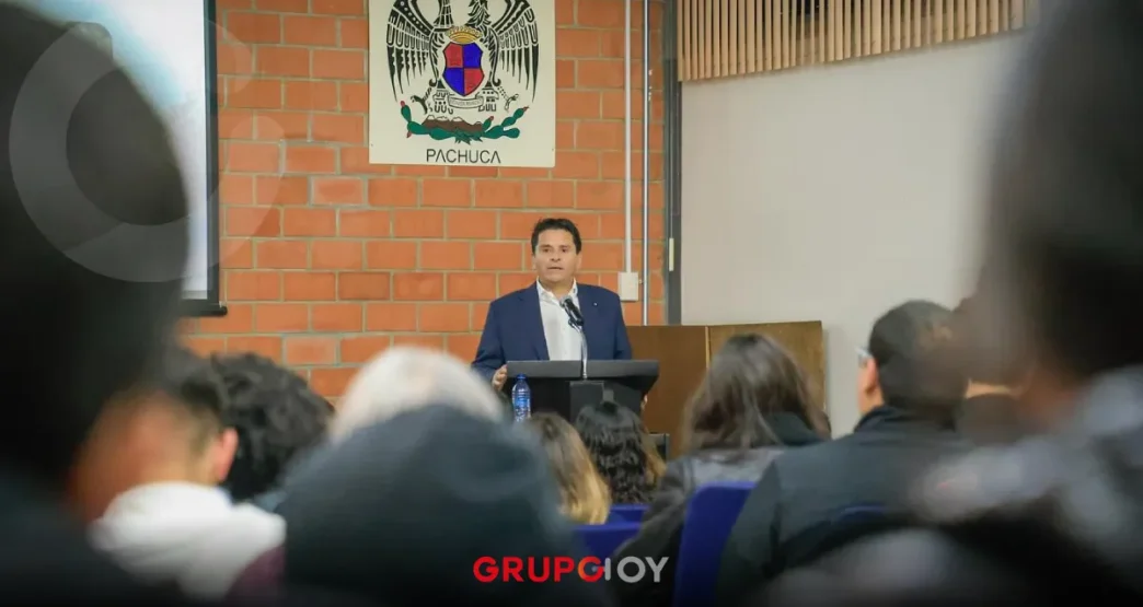 Cuauhtémoc Ochoa en La Salle Pachuca: "Dialogar Construye"