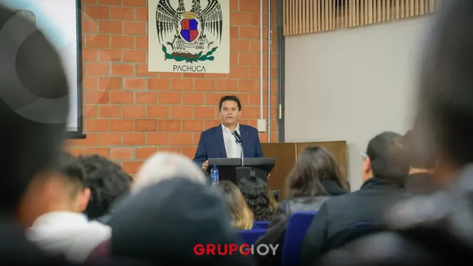 Cuauhtémoc Ochoa en La Salle Pachuca: "Dialogar Construye"