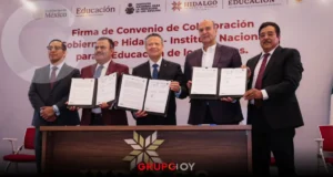 Julio Menchaca y la SEPH firman convenio para alfabetizar a 50 mil adultos en el estado