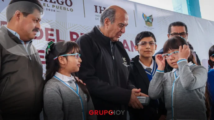 Hidalgo fortalece la educación con salud visual: SEPH entrega lentes gratuitos a estudiantes