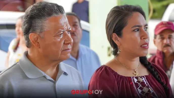 Simey Olvera trabaja junto a Julio Menchaca en Atlapexco