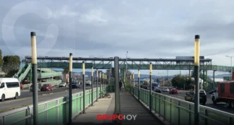 Avisos alertan de inseguridad en puentes peatonales del Tuzobús