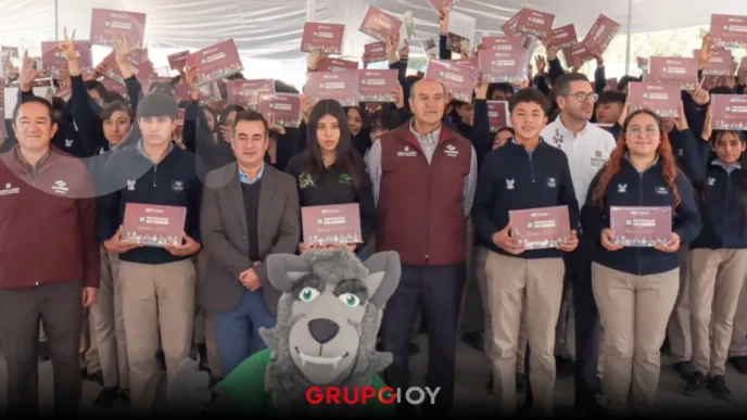 SEPH entrega tablets a estudiantes del Conalep Tepeji del Río para fortalecer la educación digital