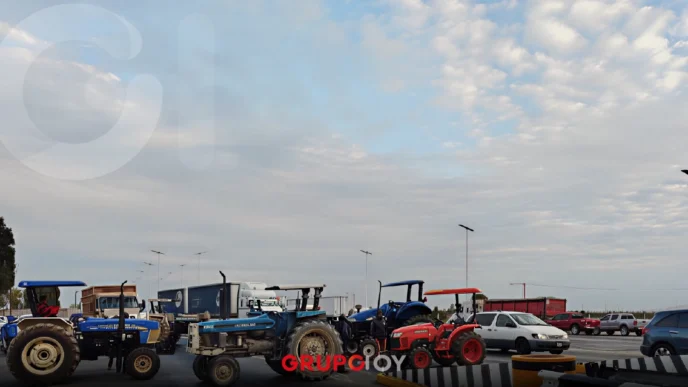 La UPAZ toma casetas en protesta contra la ley de aguas