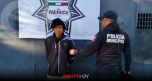 Detienen a joven con motocicleta robada en Pachuca tras intentar huir