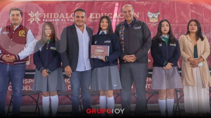 SEPH entrega 566 tabletas electrónicas en Ixmiquilpan a través del programa “Mi Tablet”