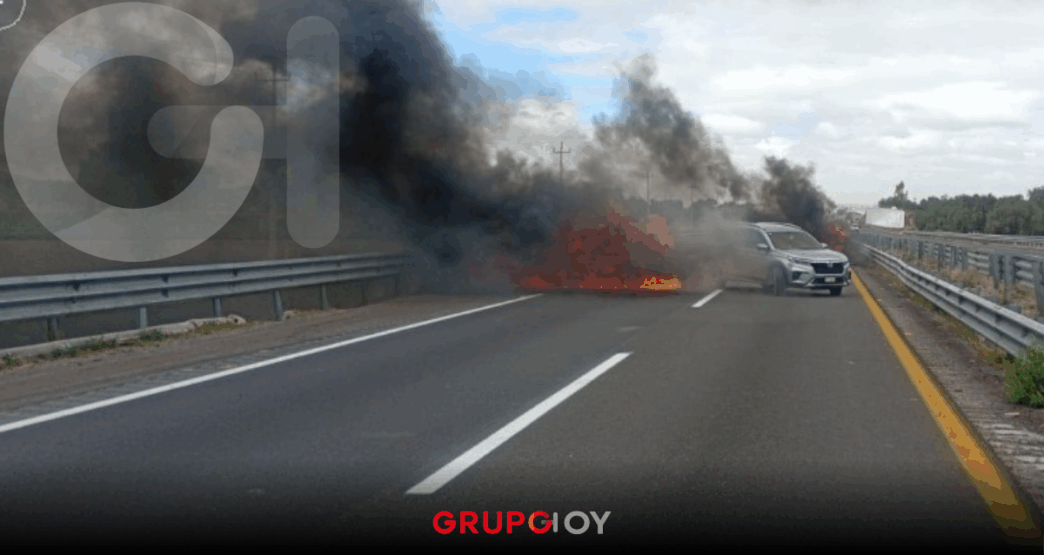 Narcobloqueos por la captura de "El Mencho" llegan a Puebla