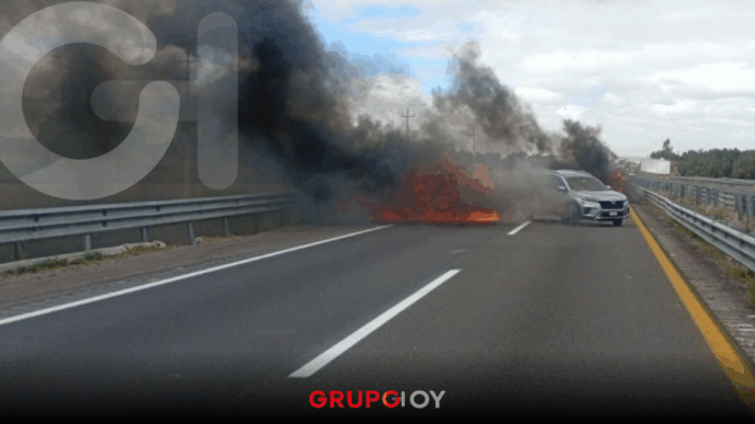 Narcobloqueos por la captura de "El Mencho" llegan a Puebla