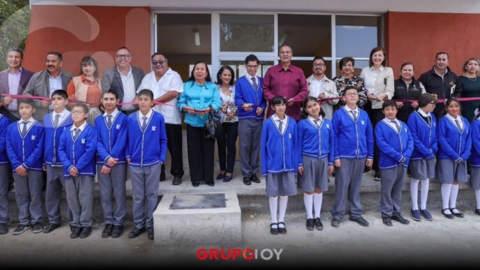 SEPH entrega aula y rehabilitación eléctrica en telesecundaria de Epazoyucan