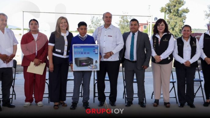 SEPH entrega obras y apoyos educativos en Tecozautla