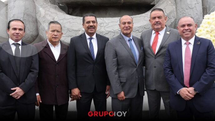 SEPH y SNTE realizan Guardia de Honor en Plaza Juárez para conmemorar el legado de Benito Juárez