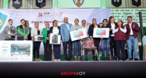 SEPH entrega equipo tecnológico y mobiliario a escuelas de Mixquiahuala
