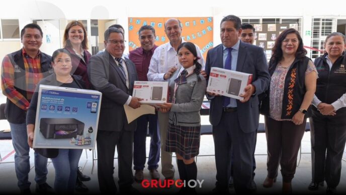 SEPH entrega obras y equipo tecnológico en Mixquiahuala