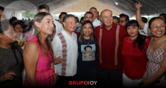 SEPH, SNTE y el Gobierno de Hidalgo reconocen a las maestras en Huejutla durante "Homenaje a la Mujer"