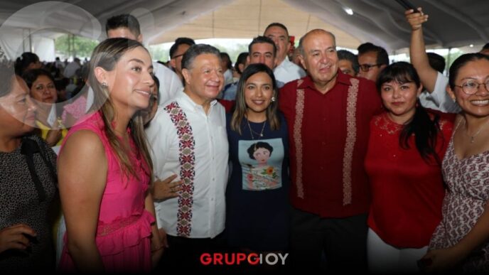 SEPH, SNTE y el Gobierno de Hidalgo reconocen a las maestras en Huejutla durante "Homenaje a la Mujer"