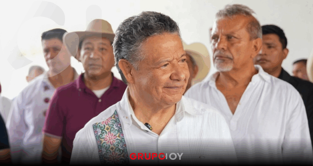 Julio Menchaca exige piso parejo para las elecciones de 2027
