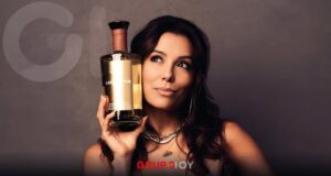 El tequila de Eva Longoria enfrenta demanda por 2 mdd
