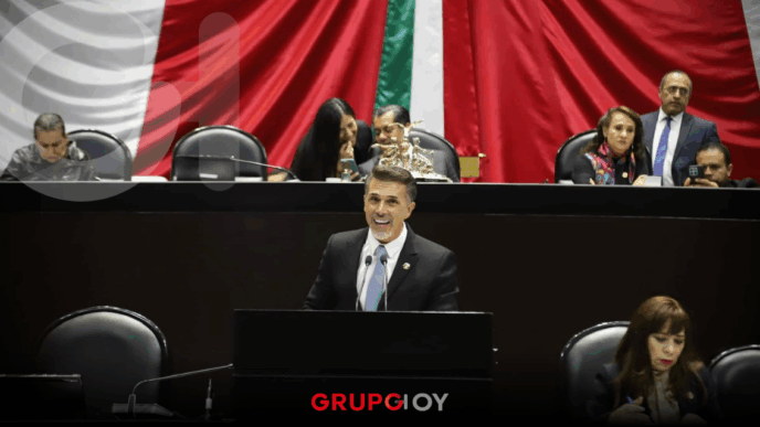 Sergio Mayer sugiere que merece La Casa de los Famosos tras seis iniciativas de ley