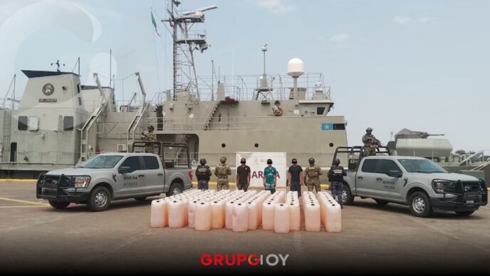 Semar asegura 6 mil litros de combustible y detiene a tres personas en Michoacán