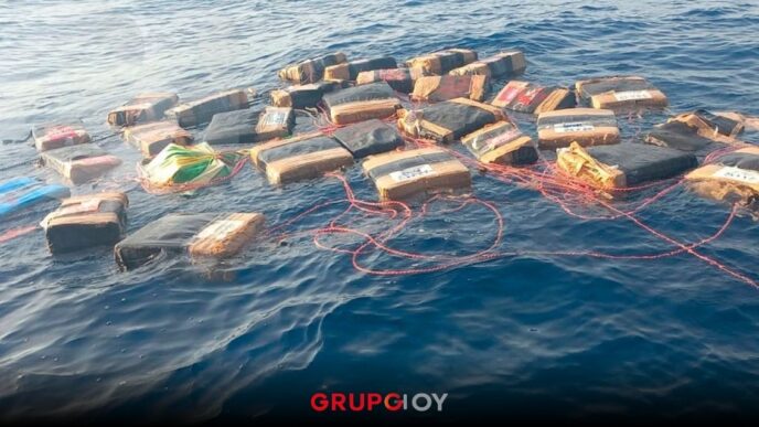Semar decomisa más de 2 toneladas de cocaína en el Golfo de Tehuantepec, Oaxaca