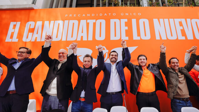 Jorge Álvarez se registra como precandidato presidencial por Movimiento Ciudadano