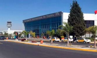 Suspensión de actividades en el Aeropuerto de Puebla por ceniza del Popocatépetl