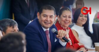Alejandro Armenta refuerza el combate a incendios forestales
