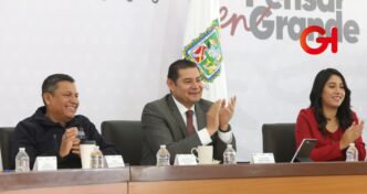 Alejandro Armenta impulsa megaproyectos de transporte en Puebla