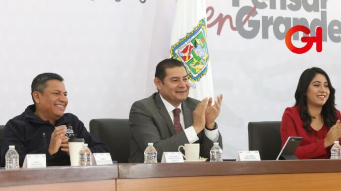 Alejandro Armenta impulsa megaproyectos de transporte en Puebla