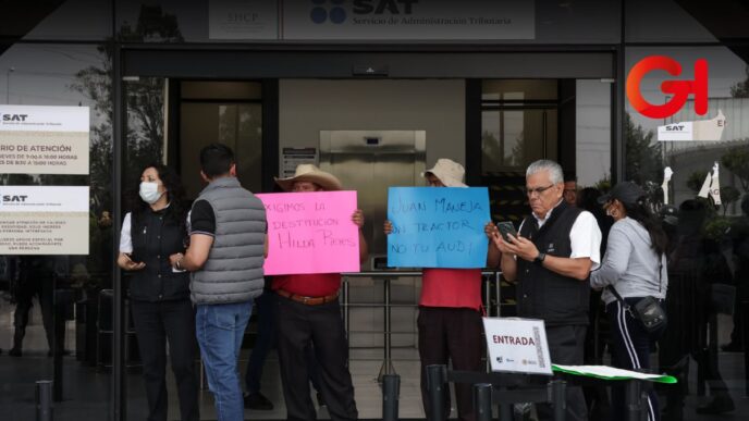 Agricultores de Puebla exigen al SAT devolución inmediata de impuestos retenidos