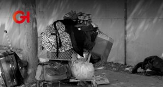 Personas en situación de calle ocupan camellones en Puebla