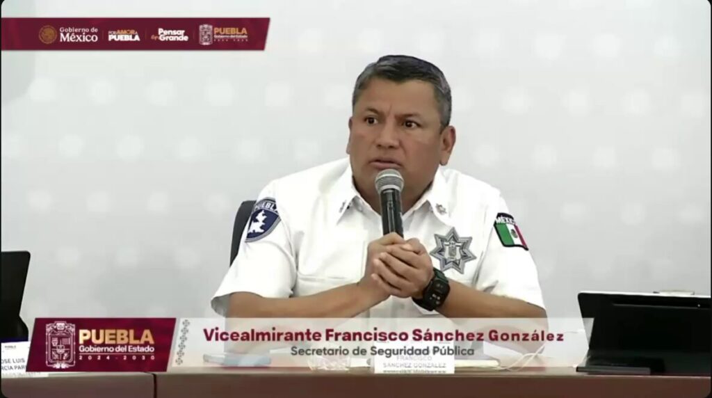  secretario de Seguridad Pública, vicealmirante Francisco Sánchez González
