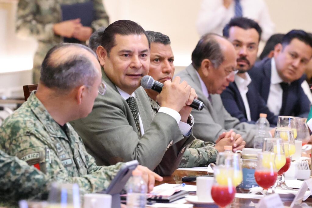 gobernador de Puebla, Alejandro Armenta