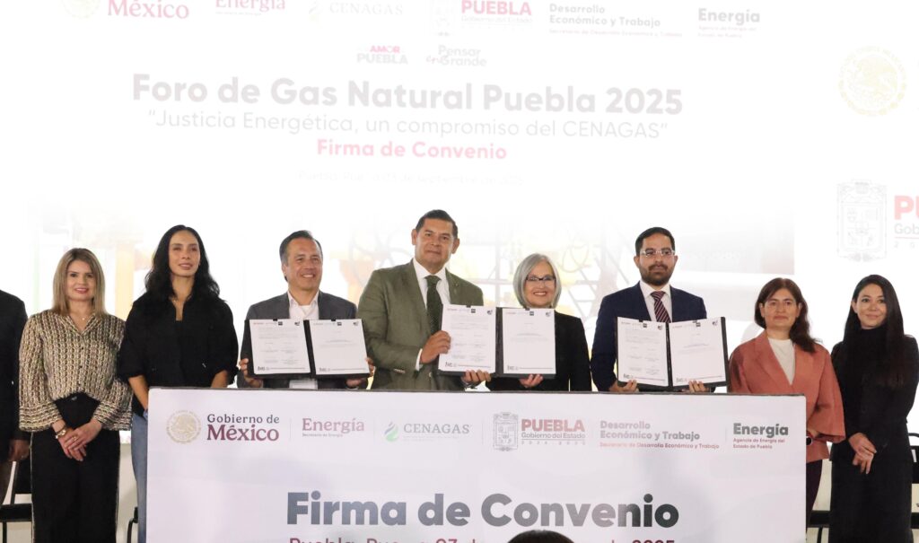 Armenta firma convenio con CENAGAS