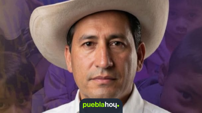 Autoridades resguardan la zona donde fue asesinado el periodista Josué Martínez en San Martín Texmelucan, Puebla.