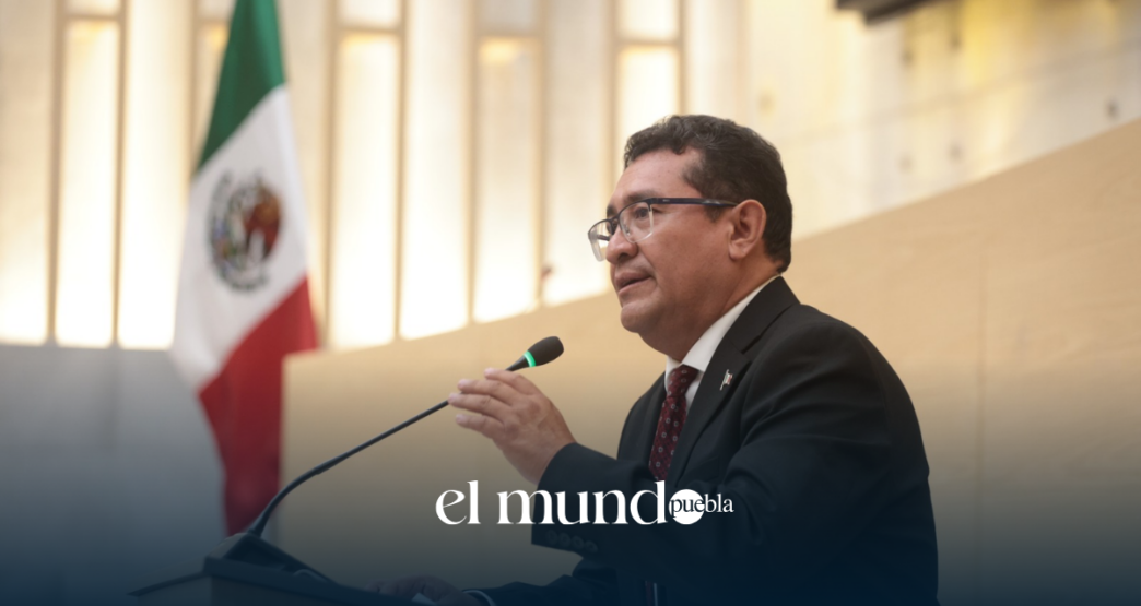 Pavel Gaspar durante un posicionamiento en el Congreso de Puebla sobre el uso de recursos públicos por parte de municipios.