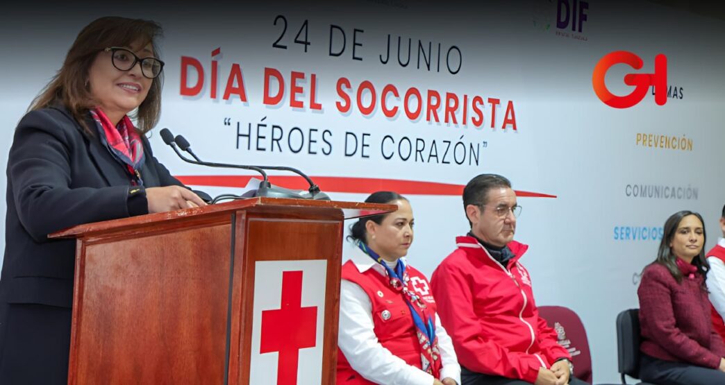 Lorena Cuéllar reconoce a socorristas de la Cruz Roja en Tlaxcala