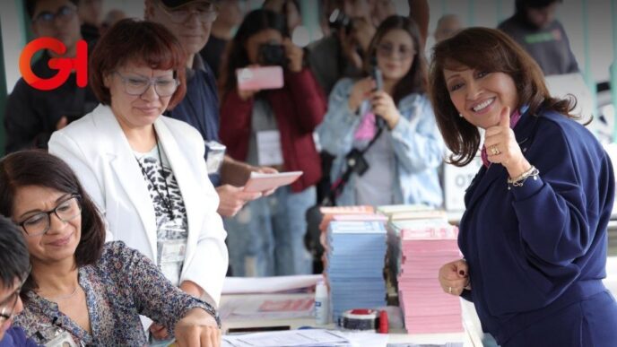 Lorena Cuéllar vota y pide votar este 1 de junio