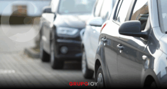 Apartado ilegal de estacionamiento persiste en el centro histórico de Tlaxcala